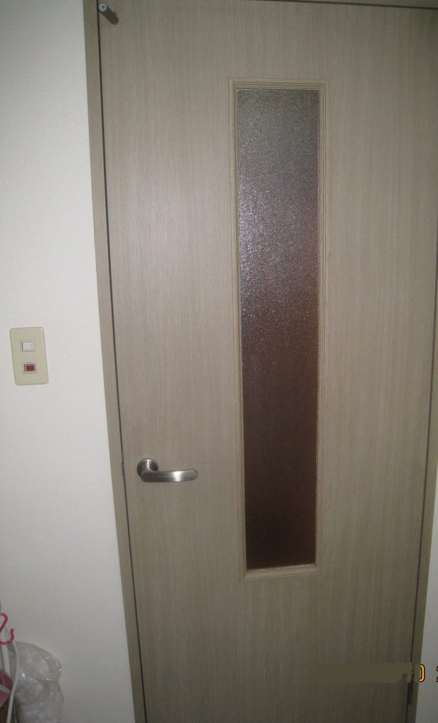 防音加工がされていない状態のドア
