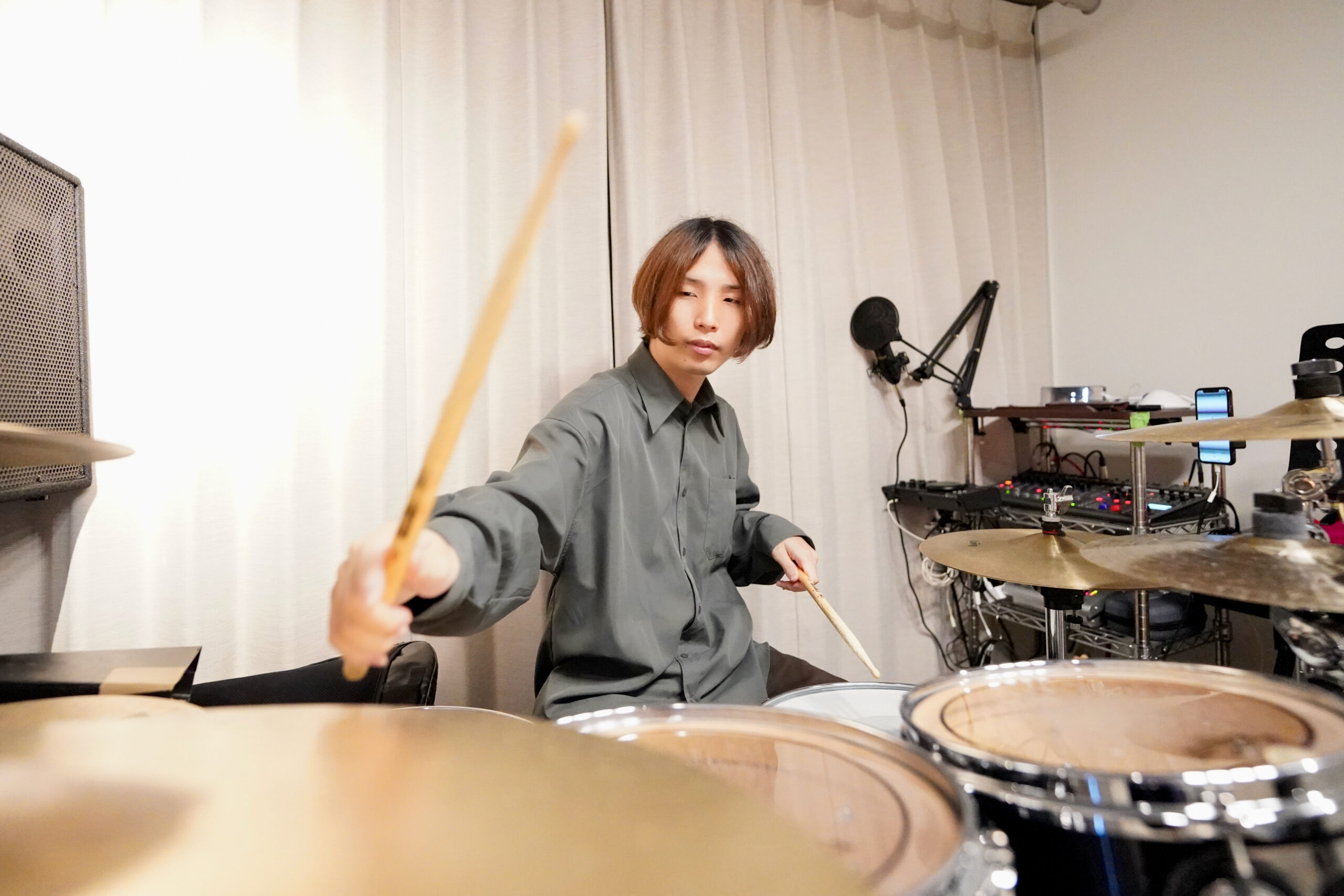 プロドラマー 高橋遥平さん「常にドラムを思いっきり叩ける環境だから新たな選択肢が生まれる」