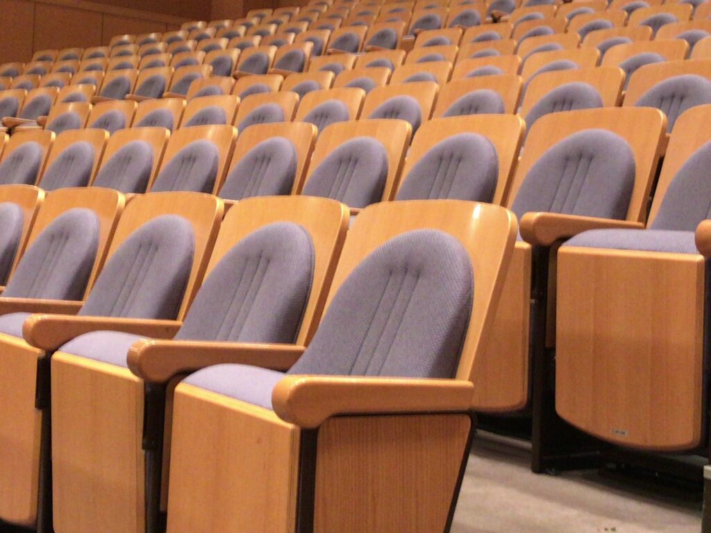コンサートホールの座席