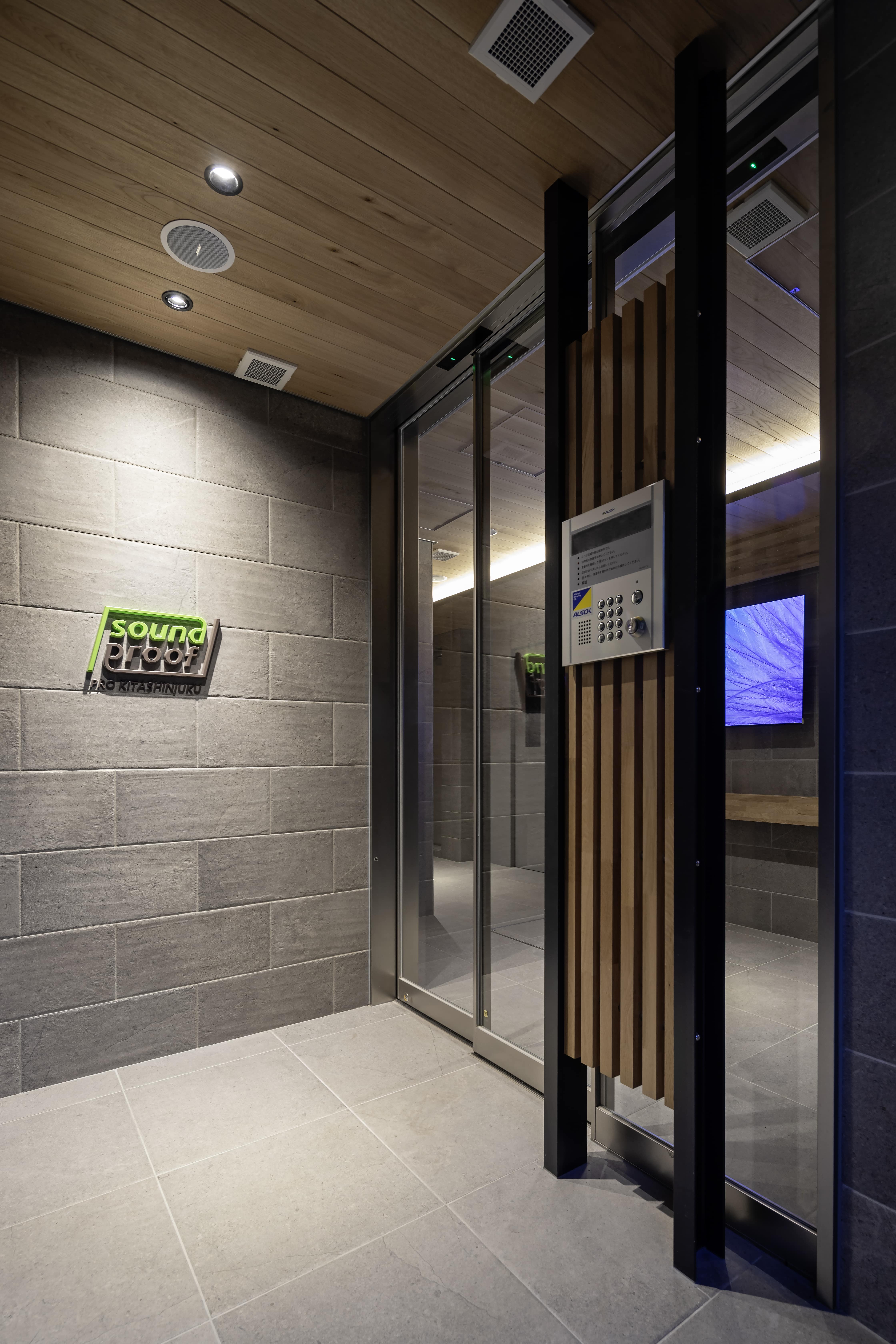 エントランス③